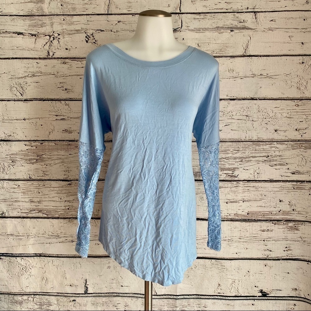 Heather by Bordeaux Blue Lace Long Sleeve top